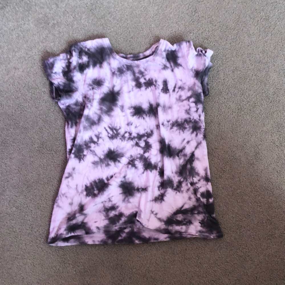 Black and white tie-dye T-shirt